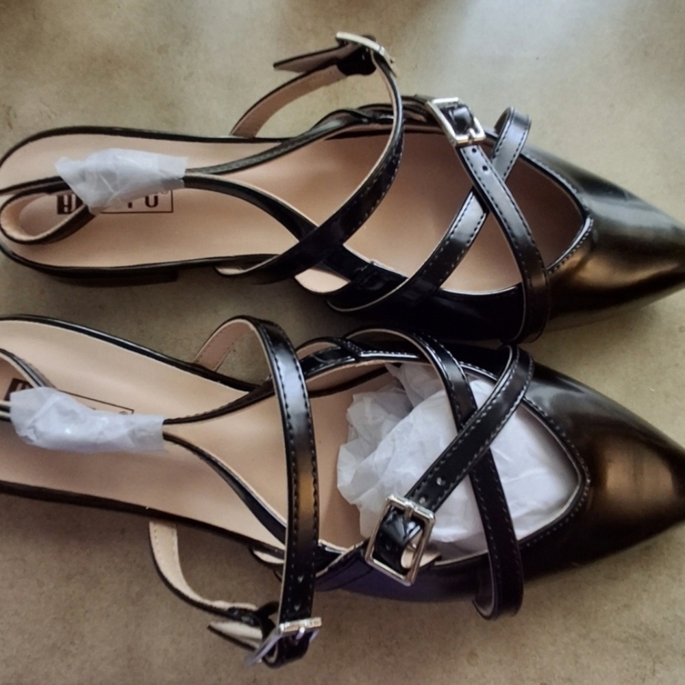 Elegant Black Strappy Women's Shoes